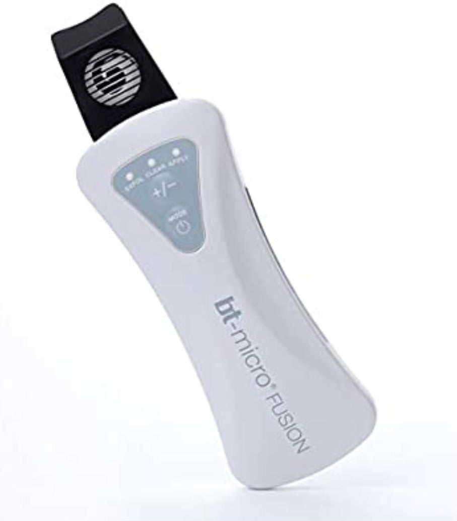 Ultrasonic Skin Perfecting Tool - Achieve professional-grade skin cleansing and product application at home.